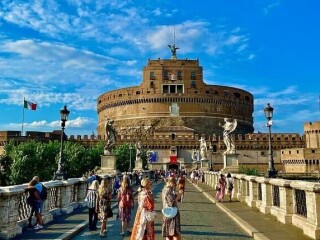 Find priority access with skip-the-line passes with the tailor-made Vatican Tours